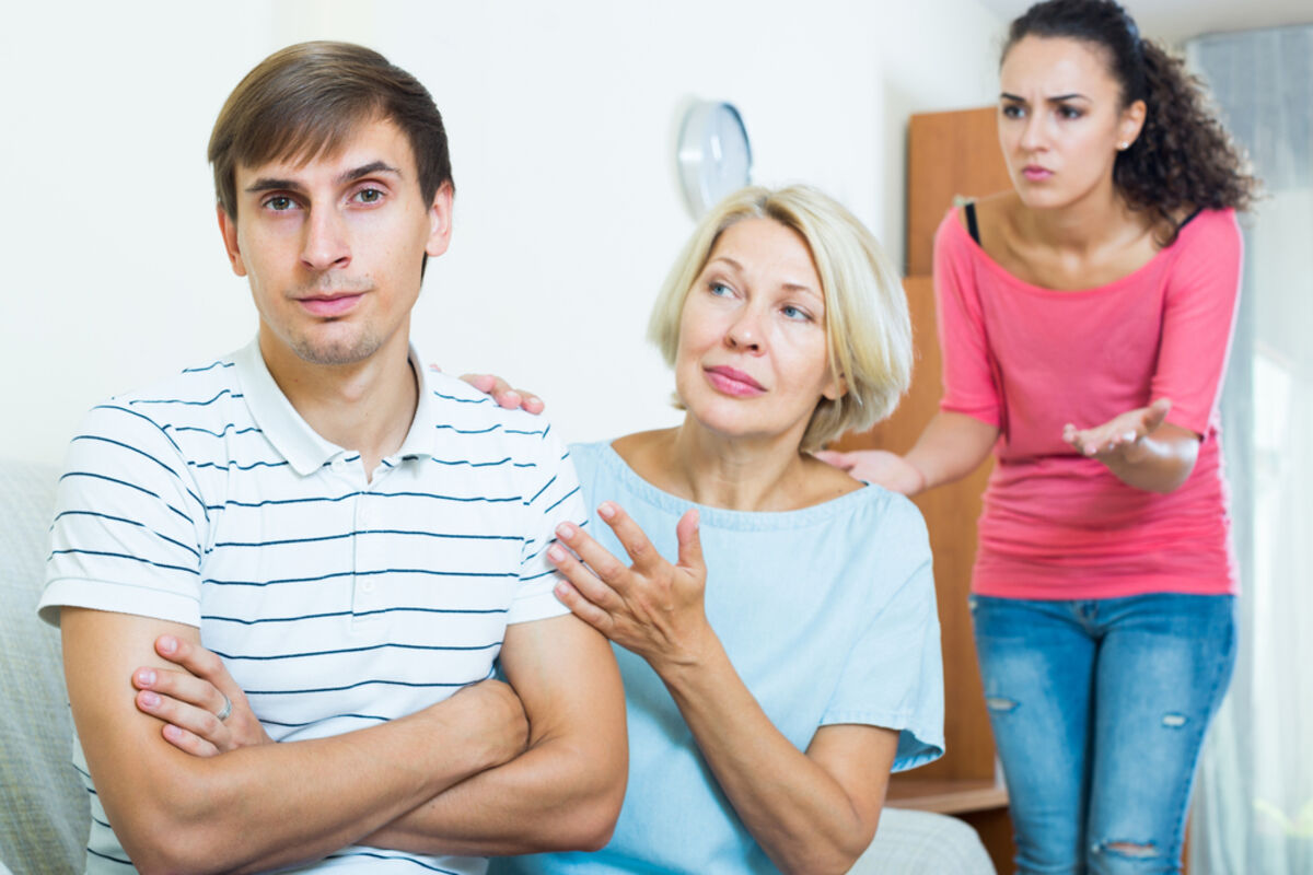 Матери и сыновья: когда любовь становится зависимостью