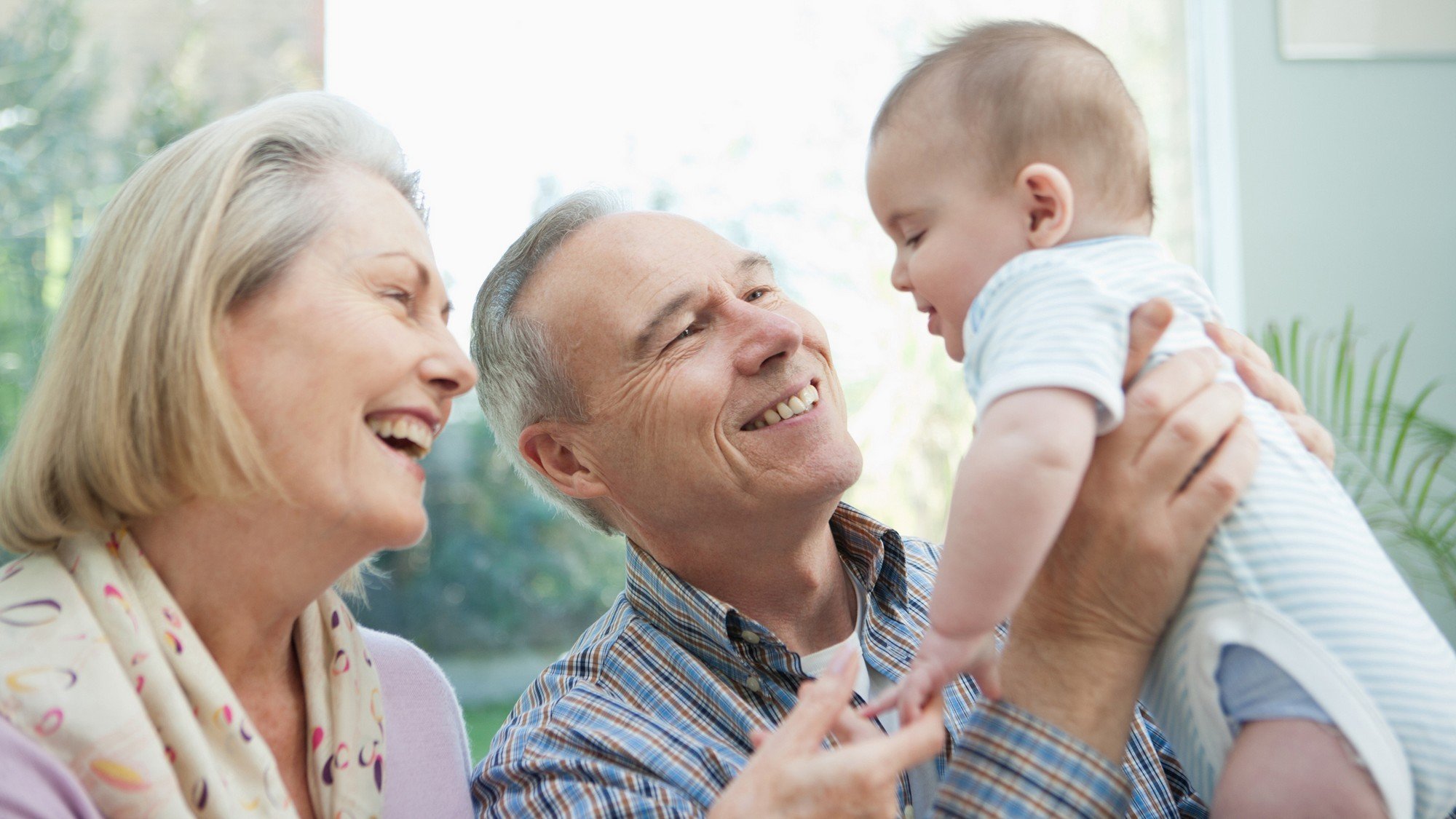 Секреты бабушек и дедушек: Как стать идеальной поддержкой для внуков