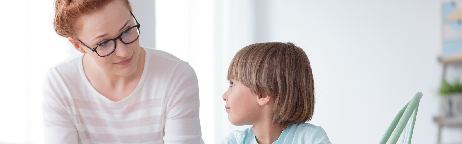 Кризисы детства: как понять и пережить 4 главных этапа развития вашего малыша