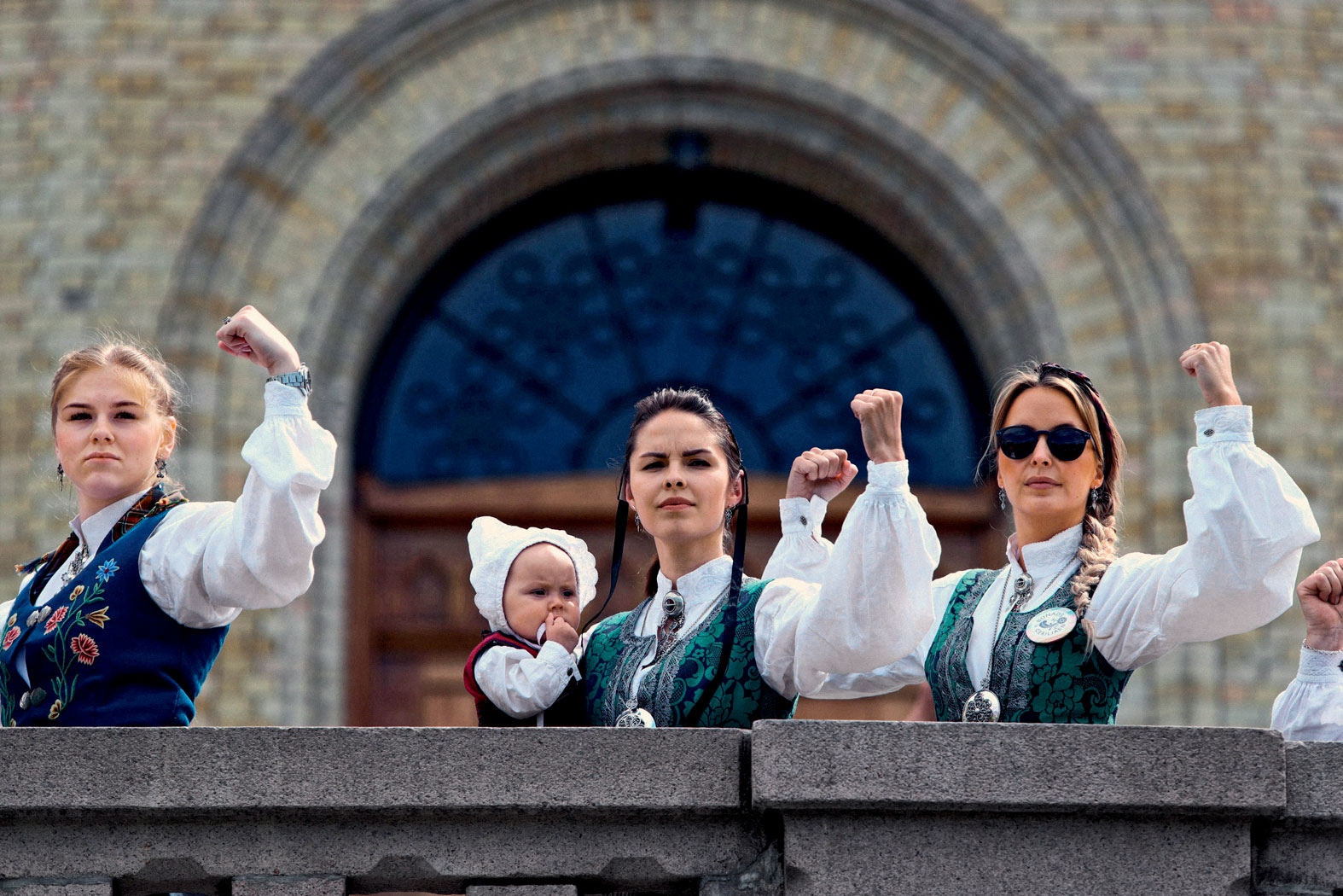 Когда муж стал в декрете: норвежская сказка о справедливости