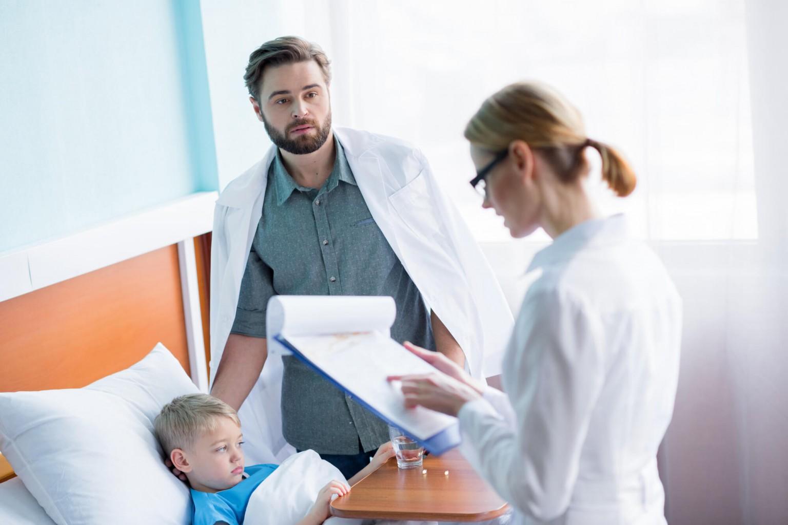 Что делать, если жену госпитализируют? Мужу дадут больничный?